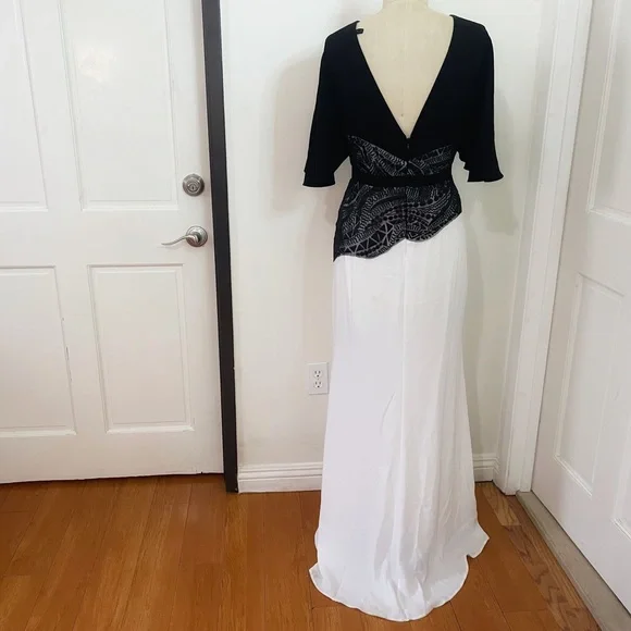 BCBGMAXAZRIA Elayna Black & White Formal Gown Size 10 | Elegant Evening Dress - Picture 11 of 16